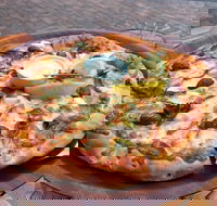 Salute Pizzeria  Restaurant - Pubs Melbourne