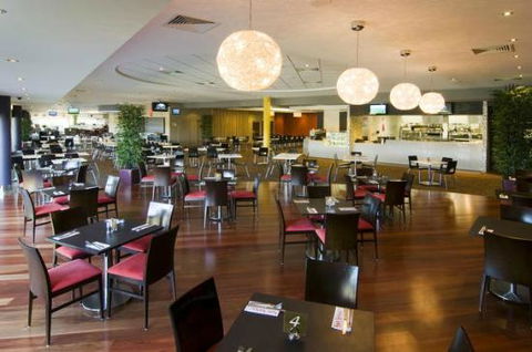 Sea Salt Restaurant - Pubs Melbourne 0