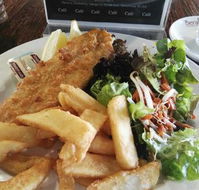 Corner Table by Alex and Michelle - Pubs Melbourne