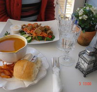 Le Beau Cafe - Pubs Melbourne