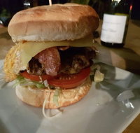 Sumth'n Tastee - Pubs Melbourne