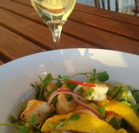Hayloft Restaurant at JE Resort - Pubs Melbourne