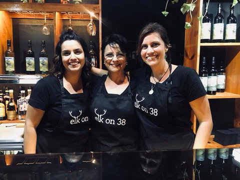 Elk On 38 - Pubs Melbourne 0