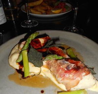 Belluci's Manuka - Pubs Melbourne