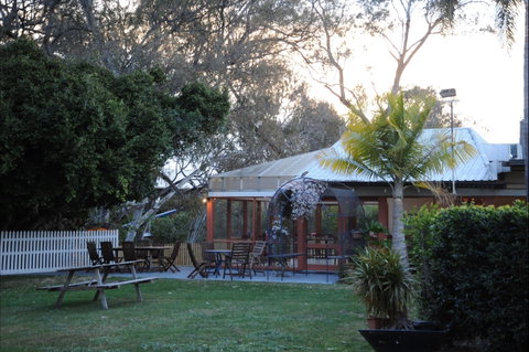 The Artesian Gardens Restaurant - Pubs Melbourne 0