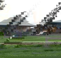 Caldermeade Farm Cafe - Pubs Melbourne