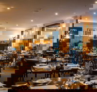 Deco Wine Bar and Restaurant - Pubs Melbourne