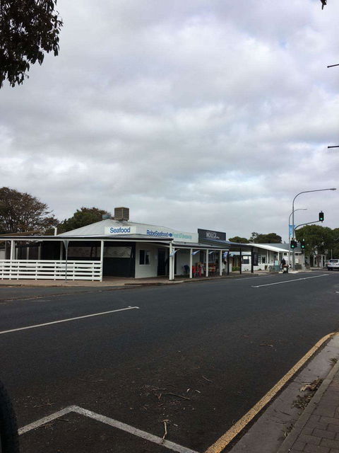 Robe Fresh Seafood & Takeaway - Pubs Melbourne 0