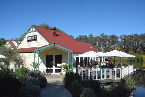 The Boathouse Restaurant At Lake Daylesford - Pubs Melbourne 0