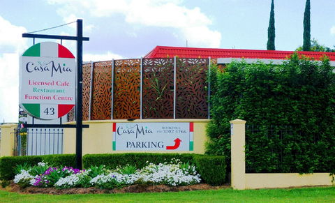 Casa Mia Cafe Restaurant - Pubs Melbourne 0