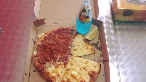 El Mineh Bakery - Pubs Melbourne 0