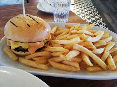 Fast Eddys Cafe - Perth CBD - Pubs Melbourne 0