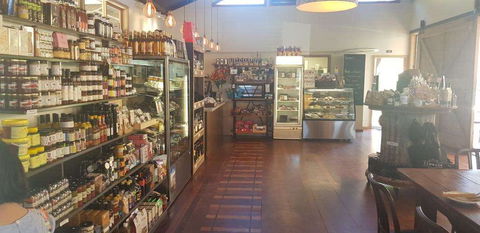 Hunter & Barrel - Pubs Melbourne 0