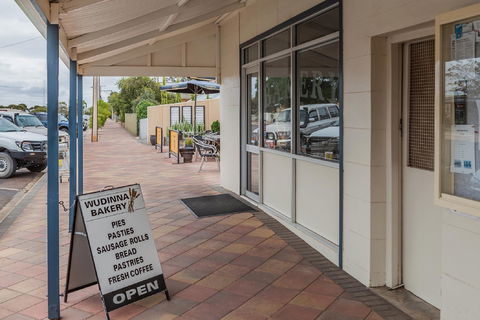 Wudinna Bakery - Pubs Melbourne 0