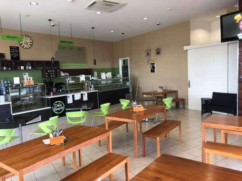 Cafe Bianco - Pubs Melbourne 0