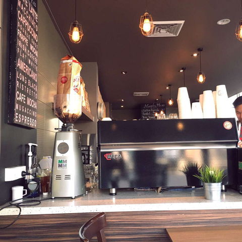 Maples Cafe - Pubs Melbourne 0