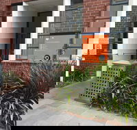 On-Im-Aloy - Pubs Melbourne