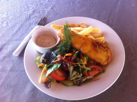 Riverside Bar And Restaurant: Mount Seaview Resort - Pubs Melbourne 1