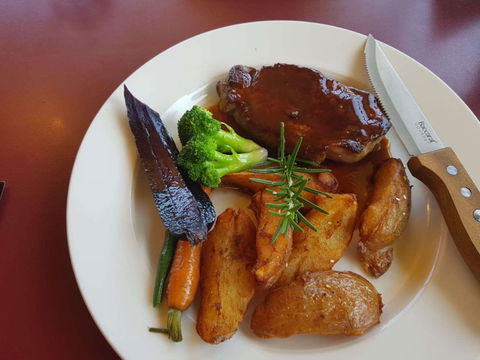 Hidden River Estate Winery & Cafe - Pubs Melbourne 0