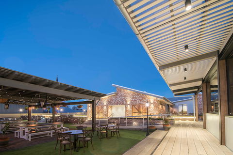The Greenhouse Of Orange - Pubs Melbourne 1