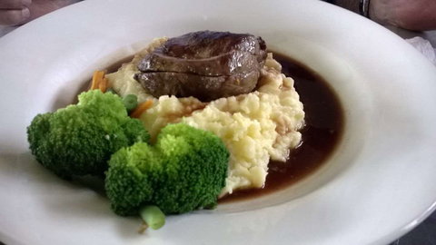 Tucker Inn Bistro - Pubs Melbourne 0