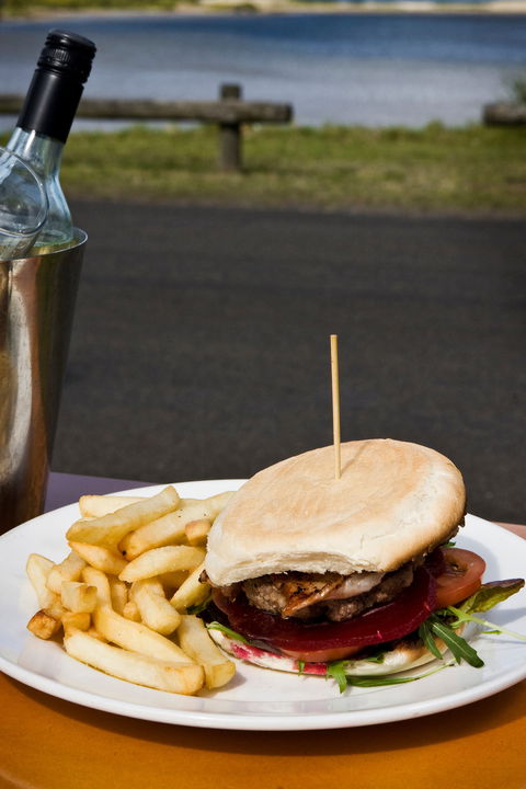 Hedy's Riverside Bistro - Pubs Melbourne 2