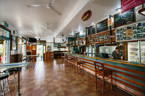 Mena Creek Hotel - Pubs Melbourne 1