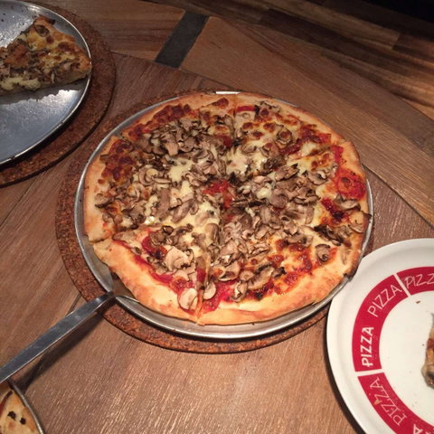 Pizza Napoli - Pubs Melbourne 0