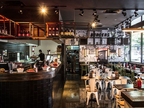 Grill'd Healthy Burgers - Canberra Centre - Pubs Melbourne 0