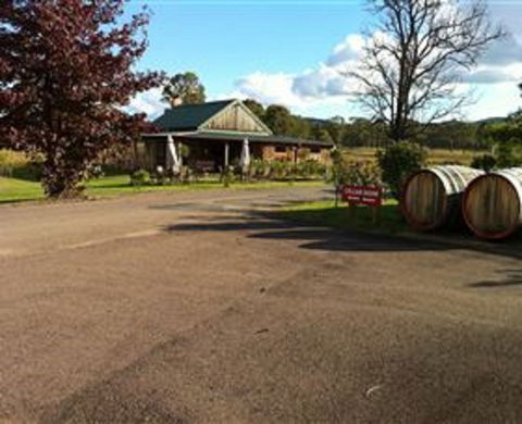 Savannah Estate - Pubs Melbourne 0