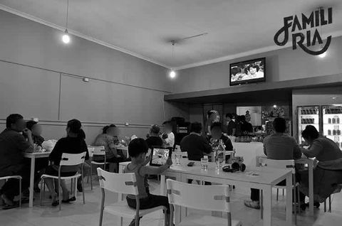 Shanikas @ Viale Pakenham - Pubs Melbourne 0