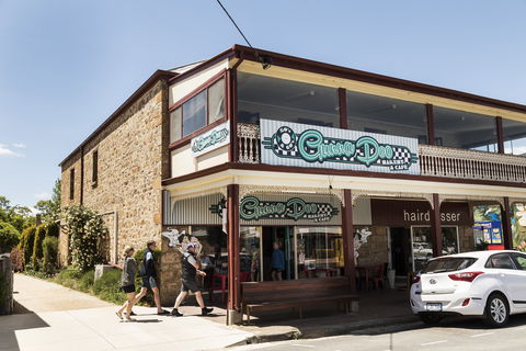 Gunna Doo Bakery - Pubs Melbourne 0