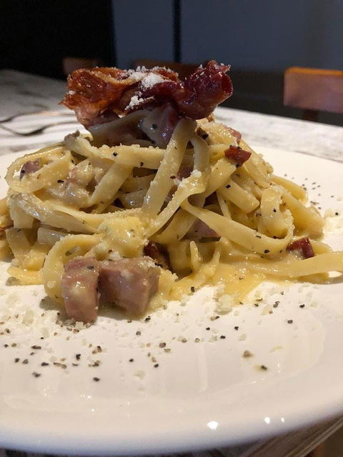 PIKKIO Pizzeria Trattoria - Pubs Melbourne 0