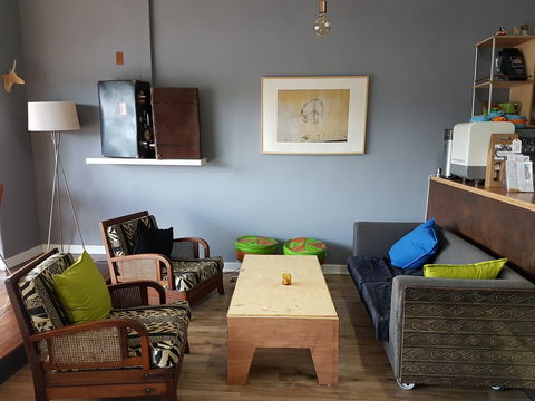 Treehouse Tapas And Wine Bar - Pubs Melbourne 1