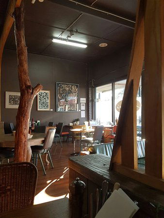 Polina's Cafe - Pubs Melbourne 0