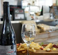 Vaughan's Cafe Deli - Pubs Melbourne