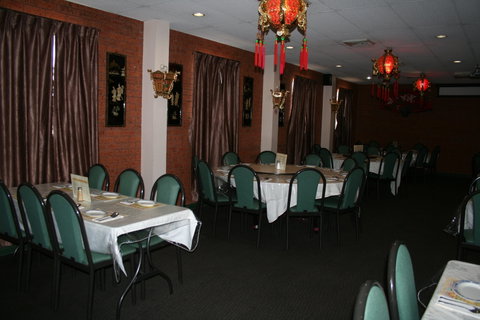 Dragon Phoenix Restaurant - Pubs Melbourne 2