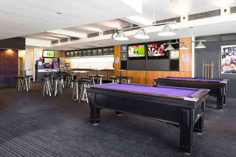 The Carine Glades Tavern - Pubs Melbourne 0