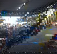 Lou's Cafe Restaurant - Pubs Melbourne