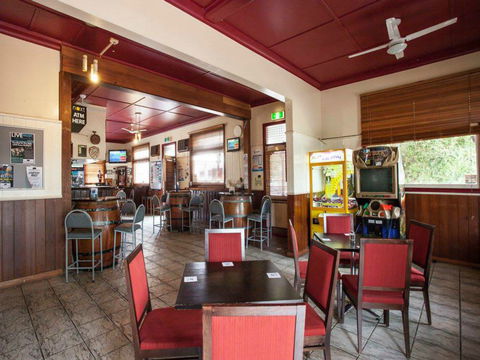 Erringhi Hotel - Pubs Melbourne 1