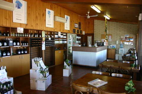 Willow Point Wines Cellar Door And Bottle Shop - Pubs Melbourne 2