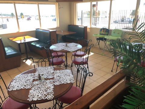 Bayview Cafe - Pubs Melbourne 0
