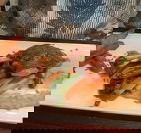 Baybeach Pizza  Pasta - Pubs Melbourne