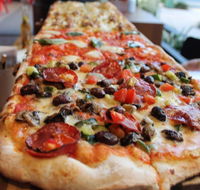 Bonnie and Clydes Pizzaria - Pubs Melbourne