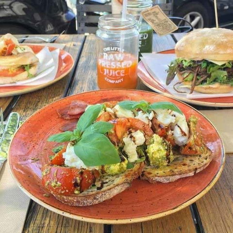 The Little General Espresso Bar - Pubs Melbourne 0
