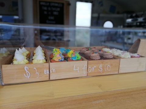 Vanilla Sprinkles Cupcakes & Coffee - Pubs Melbourne 0