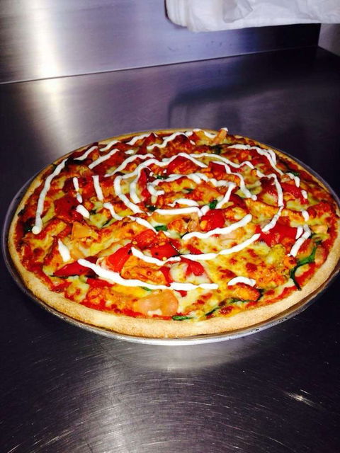 Crunch Gourmet Pizzeria - Pubs Melbourne 0