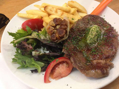 Paris Cafe - Pubs Melbourne 0