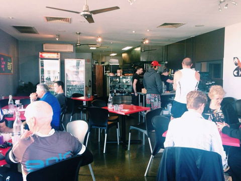 Evolution Cafe - Pubs Melbourne 0