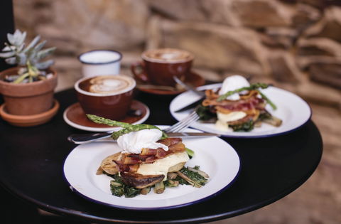 Alby & Esther's - Pubs Melbourne 0